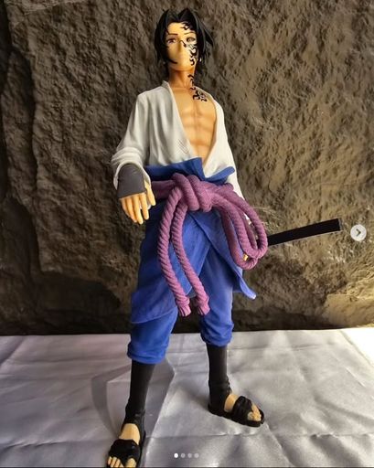SASUKE UCHIHA ACTION FIGURE